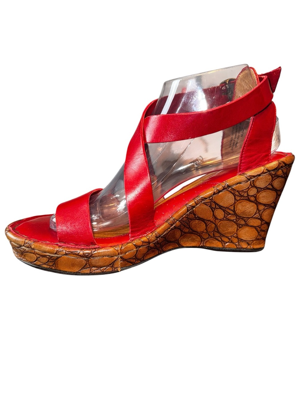 Born Savannah Red Leather Ankle Strap Wedge Sandals Boho Croc Embossed Sz 10 - Picture 2 of 12
